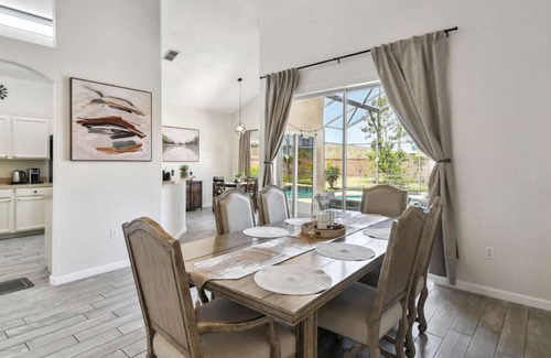West Kissimmee House | Large 6BR Family Home w Pool, Hot Tub & Games Room