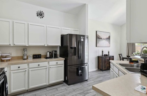 West Kissimmee House | Large 6BR Family Home w Pool, Hot Tub & Games Room