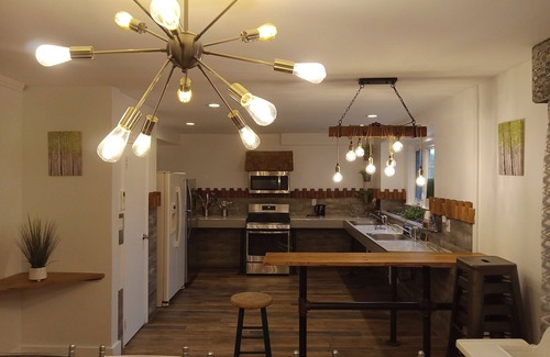 Woodridge House | Large 7B/3B Villa w/Indoor Pool, Hot Tub, Slps 16
