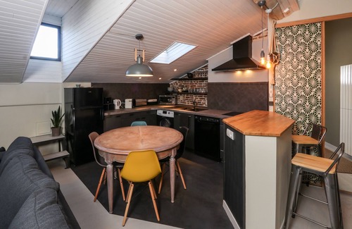 Saint - Aubin - Dupuy Apartment | Large and cozy apartment in the heart of the city center