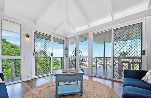 Yeppoon House | Large and lovely, awesome views and outlook!