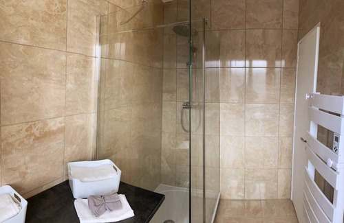 Elbeuf Apartment | Large apartment in central Elbeuf
