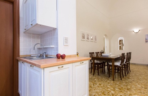 Marsala Apartment | Large apartment located on Via Milazzo, a short walk from Termini Station
