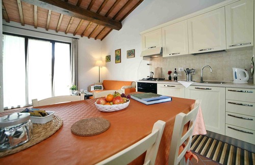 San Donato in Poggio Condo | LARGE APARTMENT WITH POOL AND PRIVATE GARDEN: The Compagnia del Chianti