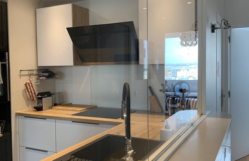 Parc-de-Montsouris Apartment | Large apartment with balcony and views over Paris and its monuments