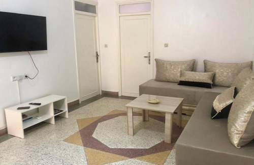 Al Aaroui Apartment | Large apartment with Rooftop in a private, secure, family-friendly building!
