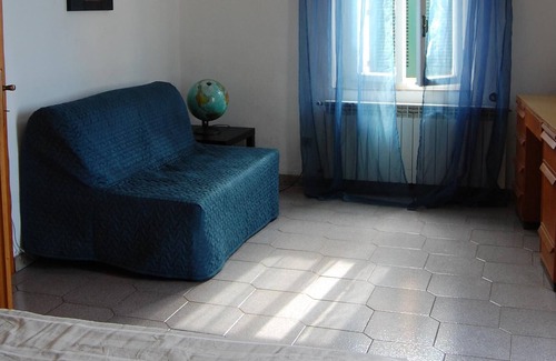 Piombino Apartment | Large apartment with sea view