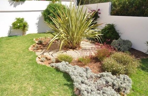 Guia Apartment | Large Beautiful 3 Bedroom Apartment with Garden/Pool