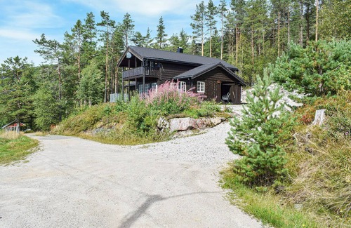 Kvinesdal House | Large, beautiful wooden house a few kilometers from the mining town of Knaben.