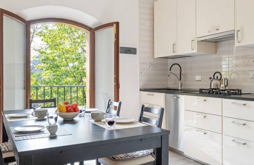 Province of Bologna Apartment | Large, bright and well-kept apartment on the third floor of a building near the Maggiore Hospital. The historic center is easily accessible by public transport.The apartment, ideal for 5 people, is fully equipped and has 24h WiFi, A/C and heating. It r