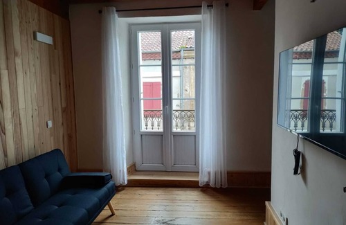 Boulogne-sur-Gesse Apartment | Large, bright, fully-equipped 3-room apartment