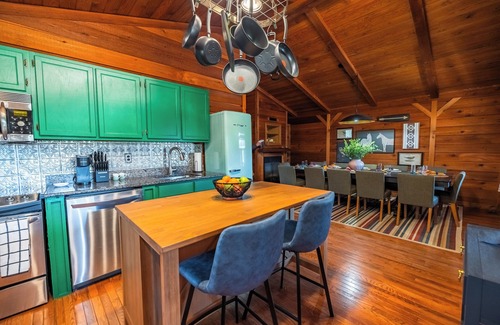 Monteagle Cabin | Large cabin-Game Room,Hot tub,Kid Friendly