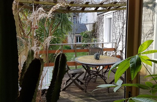 Cherbourg-en-Cotentin House | Large character house with terrace and garden in the city center.