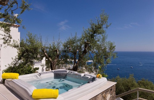 Sirenuse Villa | Large & charming villa with sea views and private pool near Sorrento & Positano