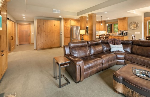 Cle Elum Condo | Large corner condo unit in the heart of Suncadia! Shared pool and hot tub.