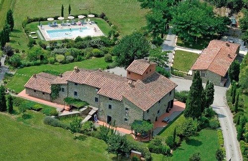 Cortona Apartment | Large country apartment in Cortona 1bed1bath with shared pool & gorgeous gardens