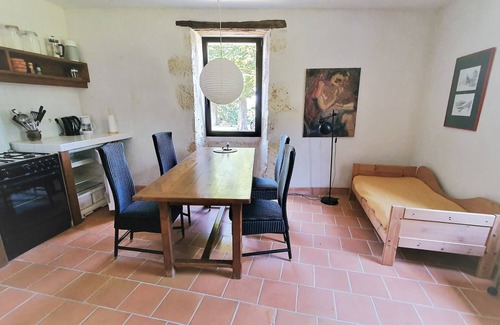 Saint-Clar Cottage | Large country house in beautiful nature, yet close to the village