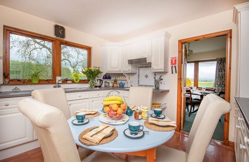 Knockbain House | Large detached holiday home in large open garden