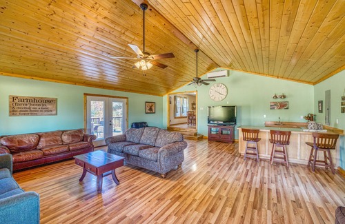 Saint Joe Other | Large family, 3-bedroom retreat nestled in the Ozarks. Pet Friendly!