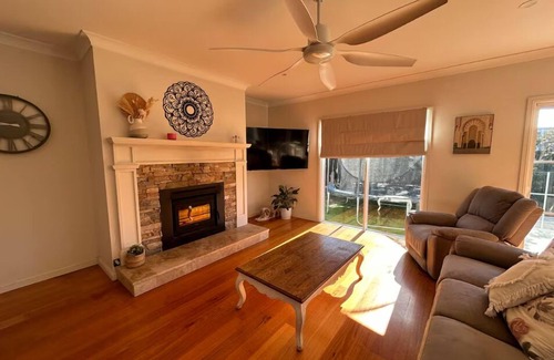 Lake Cathie House | Large family friendly beach retreat