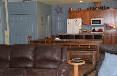 Mill City House | Large Family Friendly House on the Santiam River w/Hobbit Door!