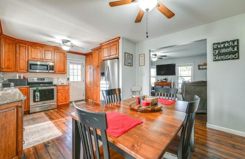 Halfway House | Large Family Home 5 Mi to Dtwn Hagerstown!