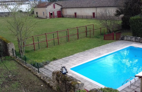 Blaye House | Large family home on three floors, inside a park of one hectare