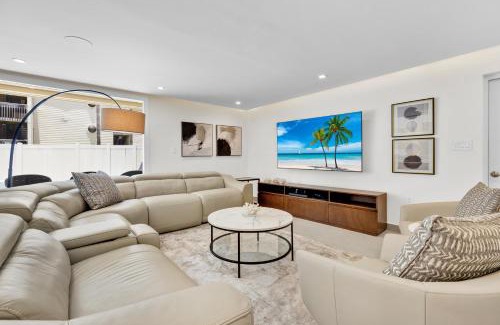 South Padre Island Apartment | Large Family Luxury Condo in Beachfront Resort, Heated Pool, Private Terrace & Pool
