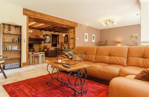 Nantheuil House | Large farmhouse with private garden