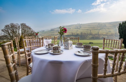 Fremington House | Large Georgian Country House, in rural location with great pubs and walks