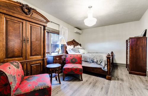 Market District House | Large group in Eugene, Exquisite Historic Landmark 11Bedroom, 4.1BA, New Hot tub