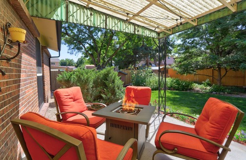 Arvada House | Large home in Arvada, centrally located, free parking garage