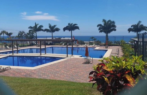 Manta House | Large house in Manta, spectacular ocean view!