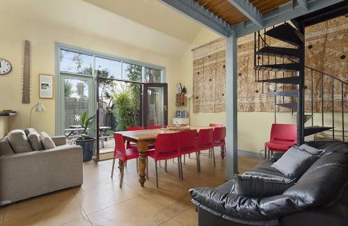 Queenscliff House | Large House on Wharf Street