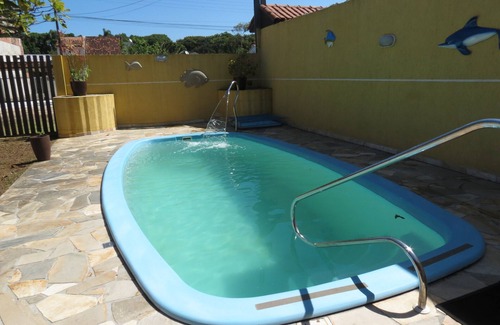 Guaratuba House | Large house with pool near the beach