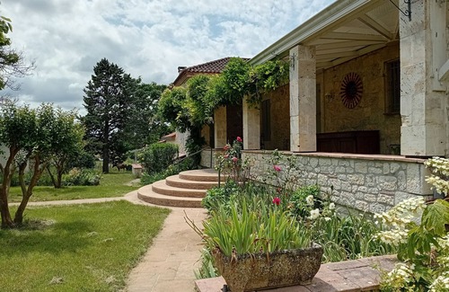 Castella House | Large house with pool, terraces and garden - Relaxation in the countryside.