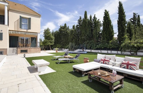 Parque de Cubillas House | Large house with pool, sports facilities and barbecue ideal for families