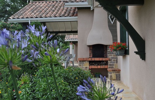 Begole House | Large House with pool veranda and views of the Pyrenees
