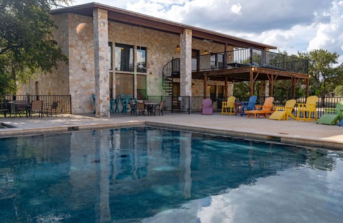 Sabinal House | Large Lodge located in Mountain Valley