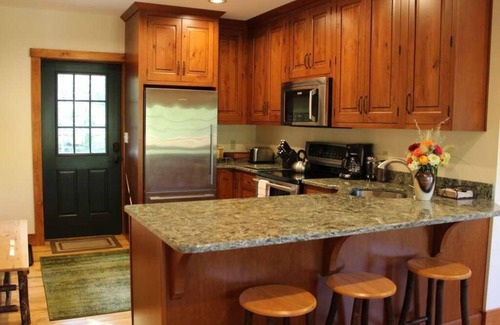 Keene Cabin | Large Log Cabin in the Heart of the ADKS