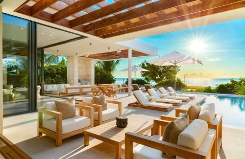 Long Bay Hills Villa | Large luxury holiday rental in Turks and Caicos Islands