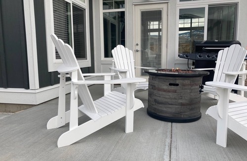 Okanagan-Similkameen House | Large modern home at The Cottages on Lake Osoyoos!
