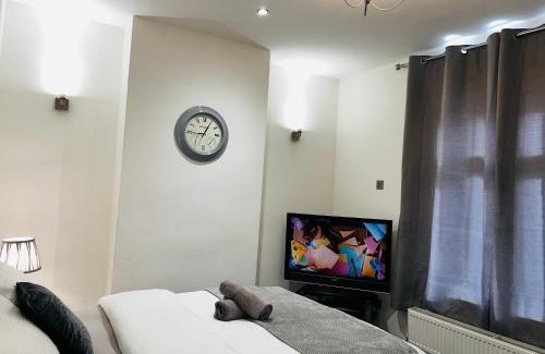 Middlesbrough Apartment | Large 'n' bright House