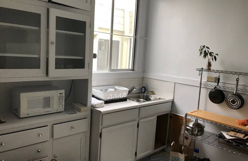 Richmond District Apartment | Large One Bedroom One Bath Apt. near Baker Beach