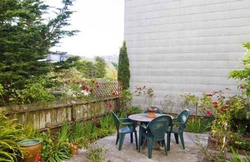 Richmond District Apartment | Large One Bedroom One Bath Apt. near Baker Beach