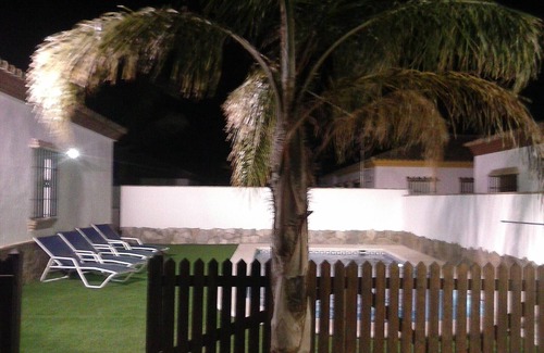 Conil de la Frontera House | Large pool area, 4 bikes, free Wi-Fi, 2 parking spaces - Casa Anita -