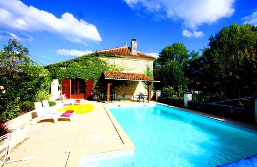 Vanzac House | Large private Charentaise home with pool and beautiful gardens sleeps 10-13