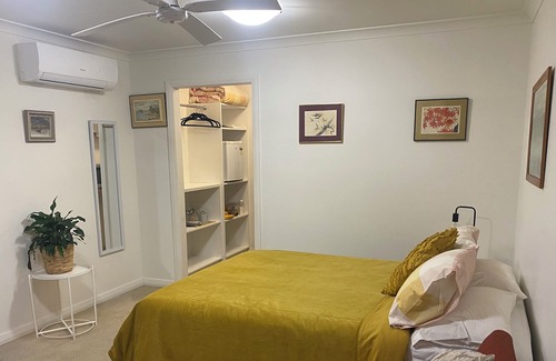 Yass Apartment | Large Private Room With Ensuite Includes Continental Breakfast