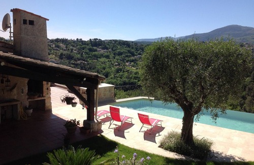 La Gaude Villa | Large provençal house with dominant view on the mountains