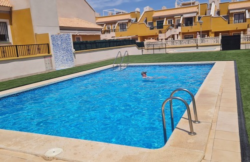 Els Arenals del Sol House | Large roof terrace, barbecue, free WIFI, near the beach and the city of Alicante